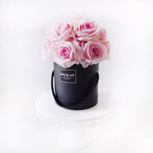 Load image into Gallery viewer, Love Lassie