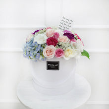 Load image into Gallery viewer, Scarlett
